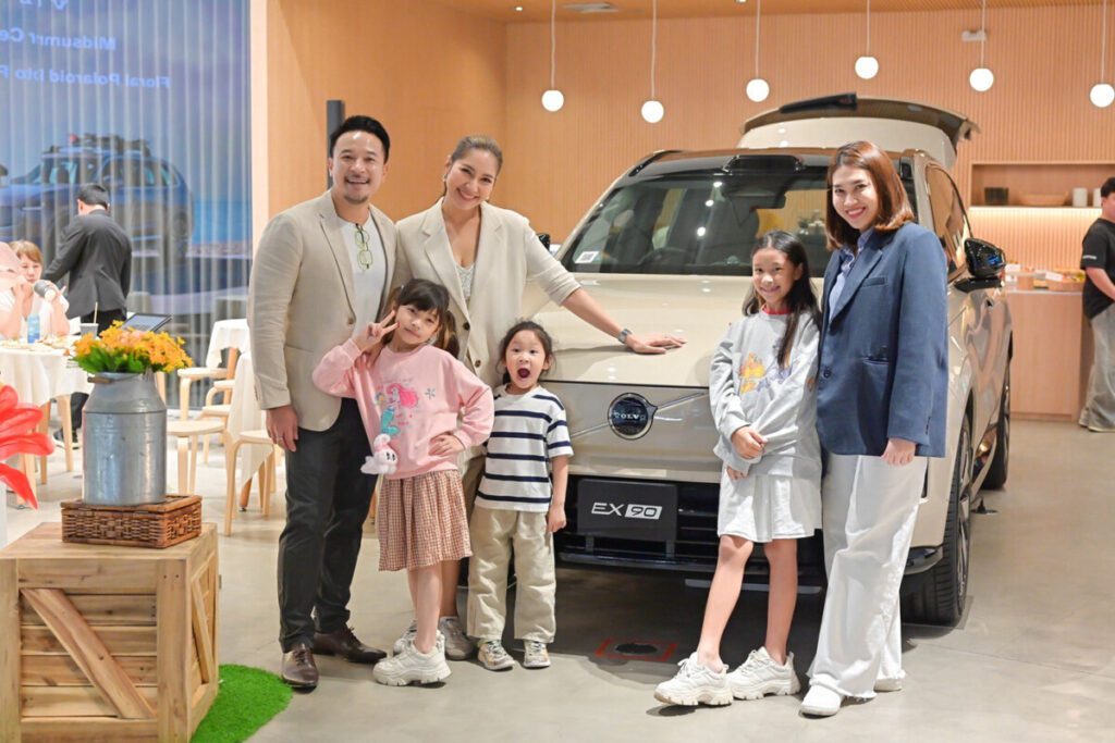 วอลโว่ คาร์ ประเทศไทย สานต่อมนต์เสน่ห์สวีเดน ฉลองเทศกาล Midsommar สุดอบอุ่นกับครอบครัววอลโว่