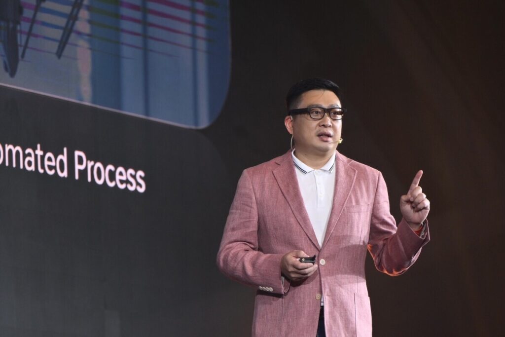 ออเนอร์เปิดตัว HONOR Magic V5 สมาร์ตโฟนจอพับที่บางที่สุดในโลก! พร้อมฟีเจอร์ AI และดีไซน์สุดพรีเมียม