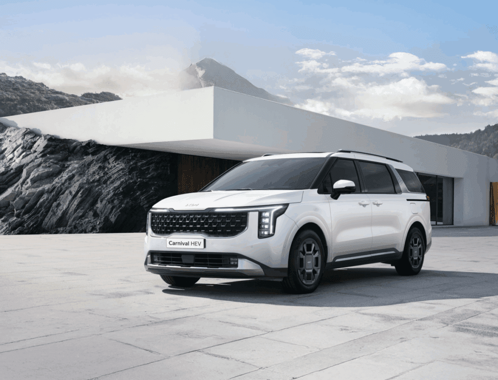 เปิดตัวอย่างยิ่งใหญ่ The New Kia Carnival HEV 7-seater: ยกระดับ MPV สู่ "Built for Every Move of Life"