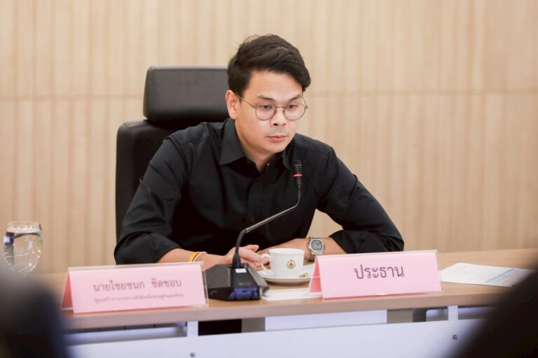 ไชยชนก สั่ง BDI สร้างศูนย์กลางข้อมูลกู้ภัยน้ำท่วมใต้ ลดซ้ำซ้อนการช่วยเหลือ พร้อมเร่งคืนชีพสัญญาณสื่อสาร 80% ทั่วพื้นที่