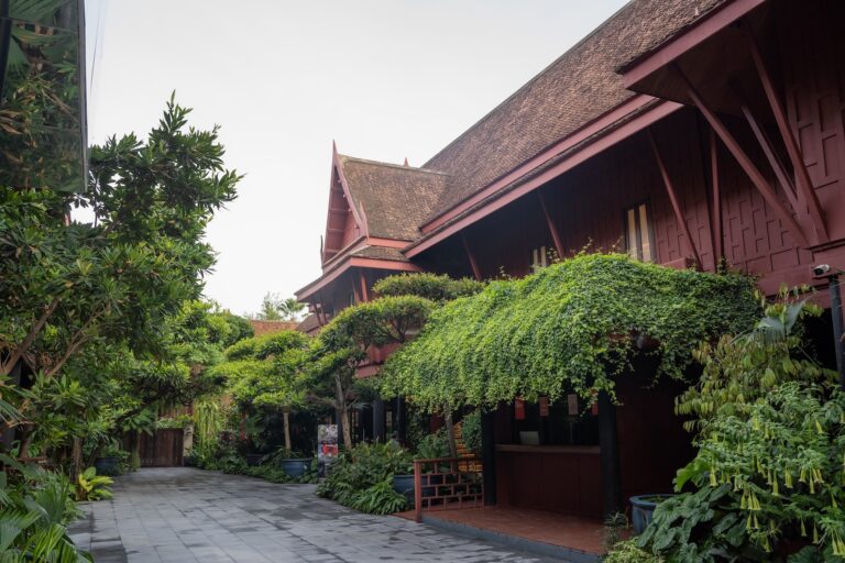 จิม ทอมป์สัน เปิดตัว “The Moonlight Hall” ห้องจัดอีเวนต์ริมน้ำสุดไอคอนิก รังสรรค์งานสำคัญกลางบรรยากาศไทยร่วมสมัย